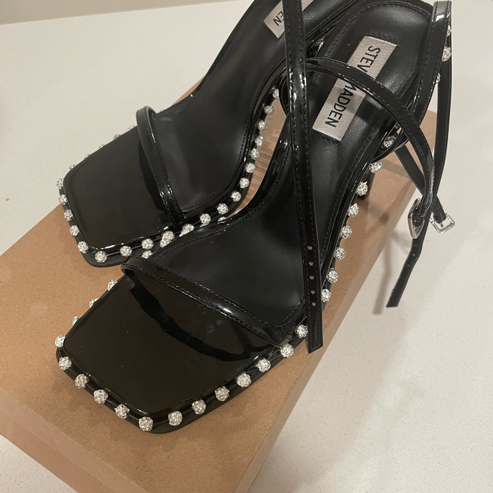 Steve madden heels size worn like three.